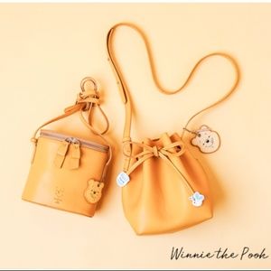 Disney Winnie the Pooh cylinder shoulder bag